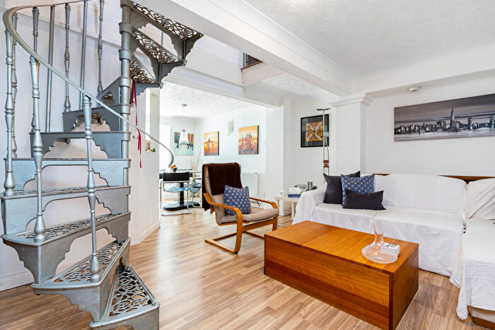 3 Bedroom Terraced House To Rent In Windmill Lane, London, E15