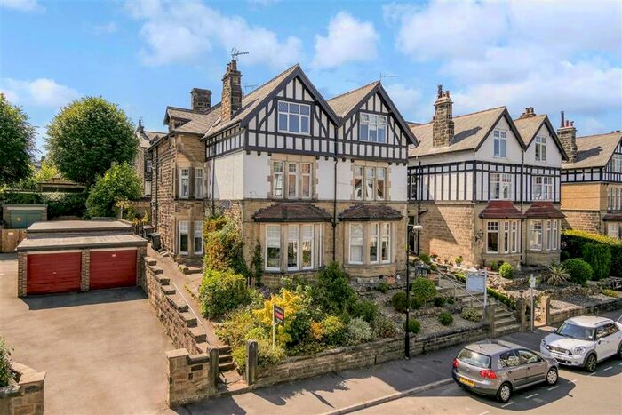 2 Bedroom Flat To Rent In Spring Grove, Harrogate, North Yorkshire HG1