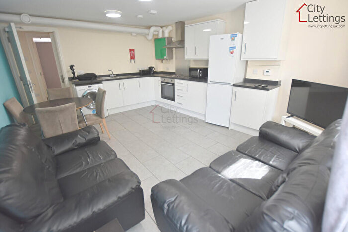 4 Bedroom Apartment To Rent In North Sherwood Street, Arboretum, NG1