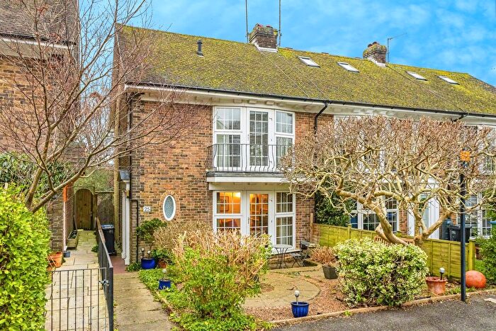4 Bedroom End Terrace House For Sale In Rufus Close, Lewes, BN7