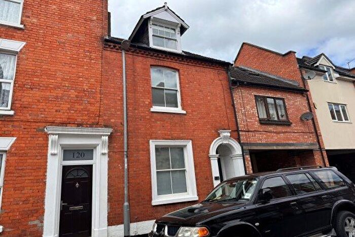 4 Bedroom Terraced House To Rent In Lower Thrift Street, Northampton, NN1