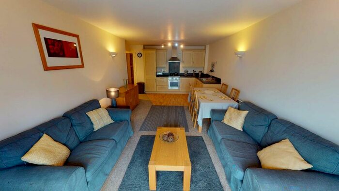 2 Bedroom Flat To Rent In The Grand, Westgate Street, Cardiff, CF10