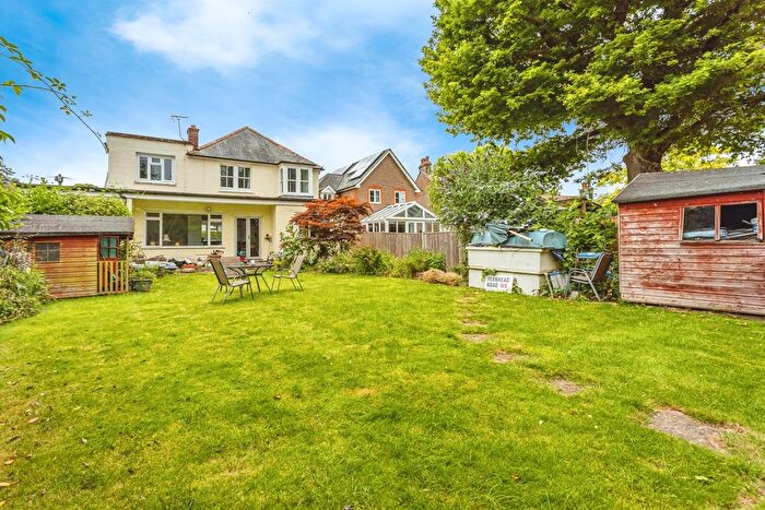 5 Bedroom Detached House For Sale In Littlehaven Lane, Horsham, RH12
