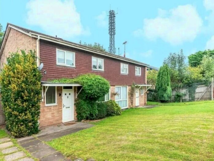 4 Bedroom Semi-Detached House To Rent In Spey Road, Reading, RG30