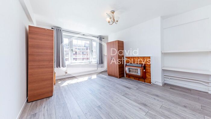 3 Bedroom Flat To Rent In Hazellville Road, Archway, London, N19