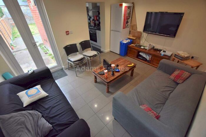 7 Bedroom Terraced House To Rent In De Beauvoir Road, Reading, RG1