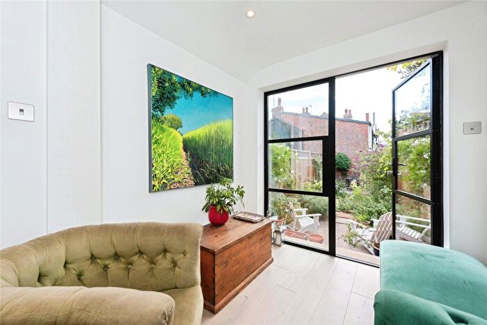 2 Bedroom Terraced House For Sale In Bonner Hill Road, Kingston Upon Thames, Surrey, KT1
