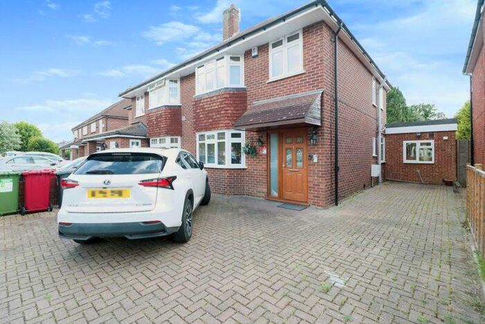 3 Bedroom Semi-Detached House To Rent In Marlborough Road, Slough, SL3