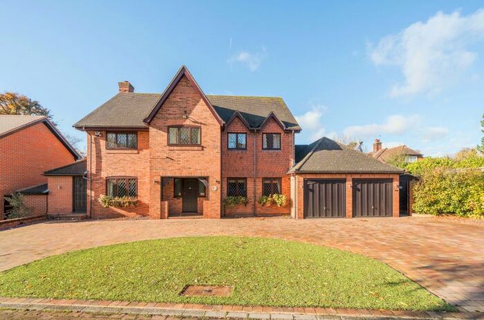 5 Bedroom Detached House For Sale In Cookham Dene Close, Chislehurst, BR7