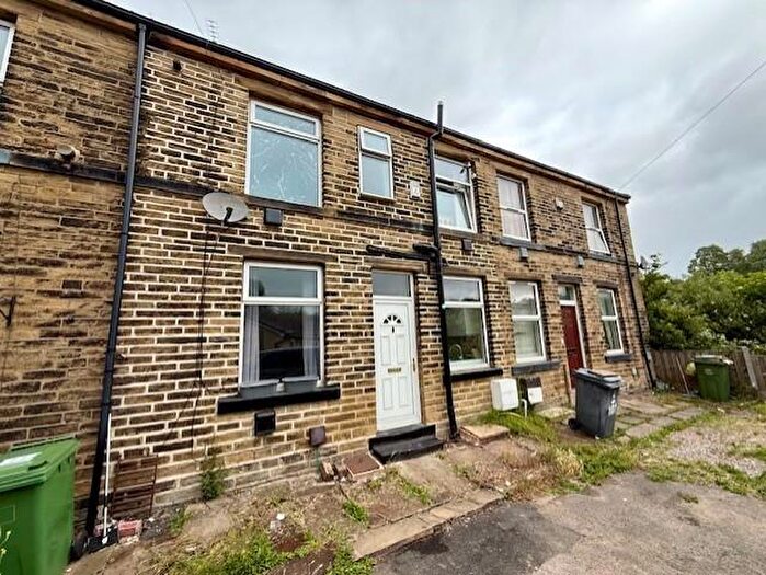 2 Bedroom Terraced House For Sale In Thorntonville, Rawfolds, Cleckheaton, BD19