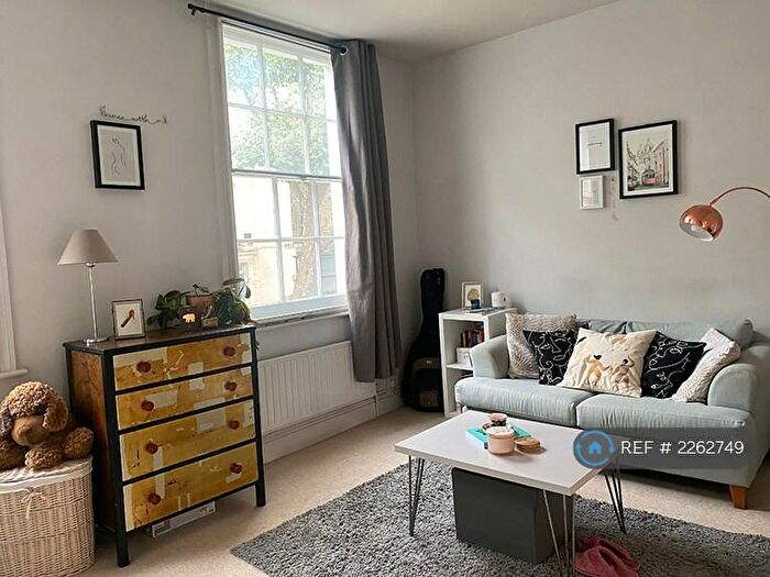 1 Bedroom Flat To Rent In Royal College Street, London, NW1