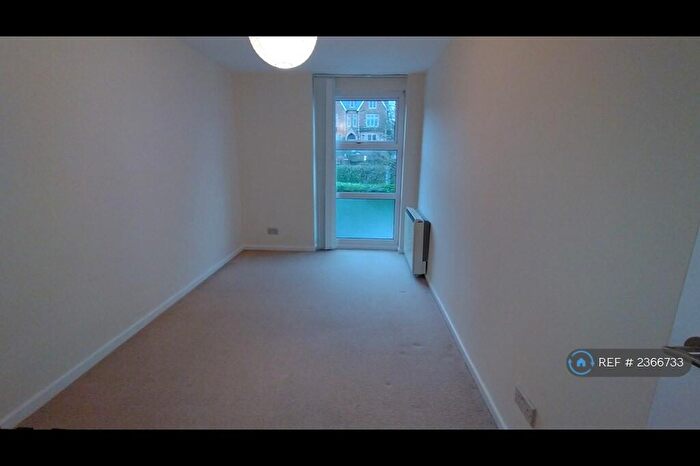 2 Bedroom Flat To Rent In Bridge Road, Bristol, BS8