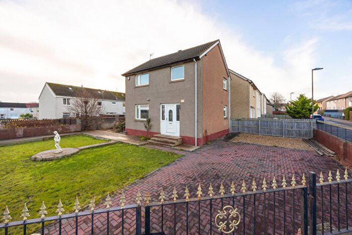 4 Bedroom Link Detached House For Sale In Campview, Dalkeith, EH22