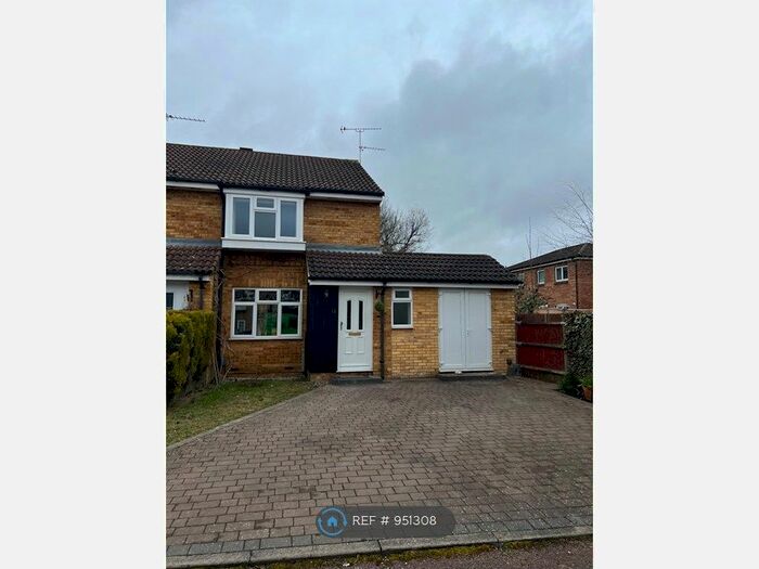 3 Bedroom End Of Terrace House To Rent In Gate Close, Borehamwood, WD6