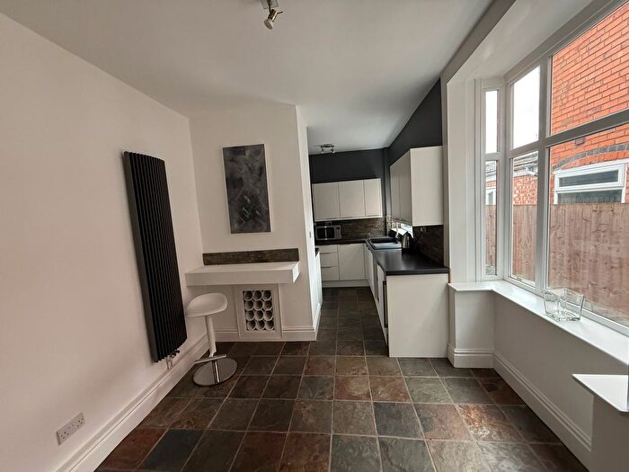 3 Bedroom Semi-Detached House To Rent In Watford Road, Birmingham, B30