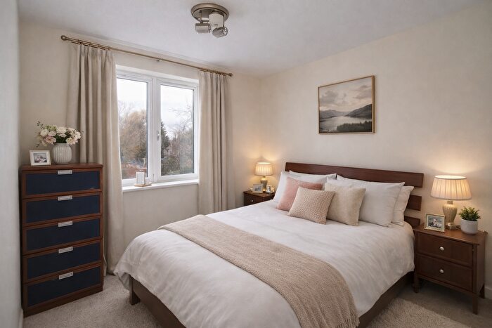 1 Bedroom Terraced House For Sale In Reynolds Close, Colliers Wood, SW19