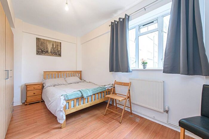 2 Bedroom Flat For Sale In Shoot Up Hill, Kilburn, London, NW2