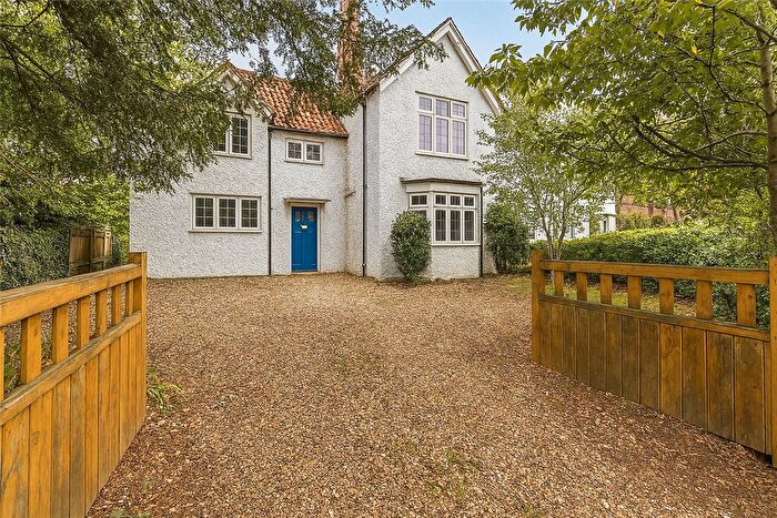 4 Bedroom Semi-detached House For Sale In Woodstock Road, Oxford, Oxfordshire, OX2