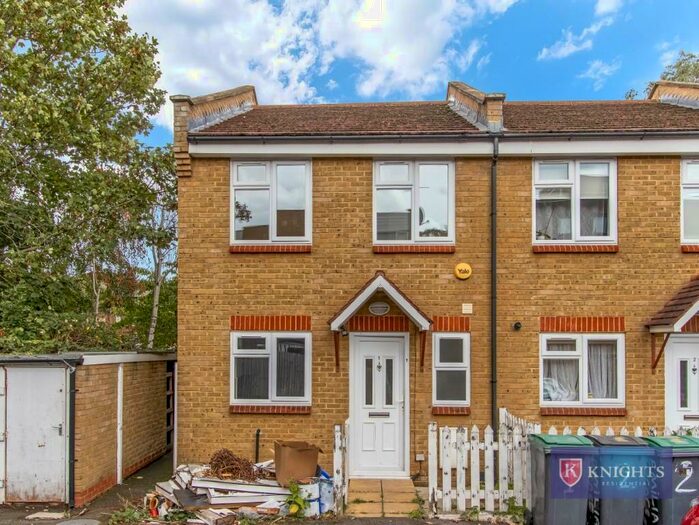 2 Bedroom House To Rent In Emilia Place, Tottenham, London, N17