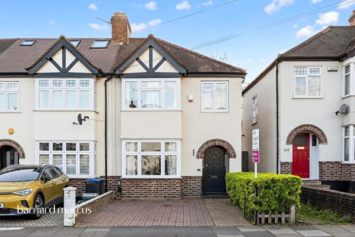 3 Bedroom Semi Detached House For Sale In Seaforth Avenue, New Malden, KT3