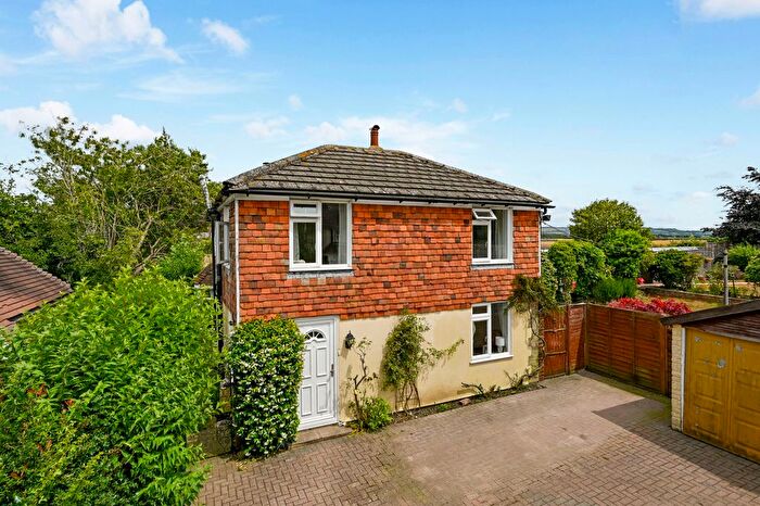 4 Bedroom Detached House For Sale In Canterbury Road, Brabourne, TN25