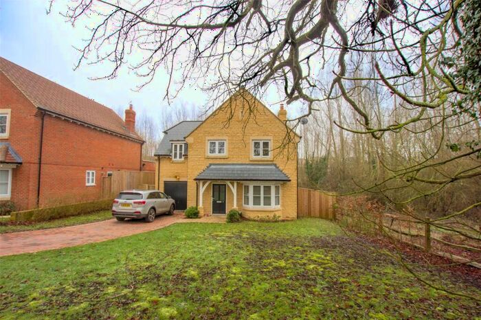 4 Bedroom Detached House To Rent In Woodbank, Witney, Oxfordshire, OX28