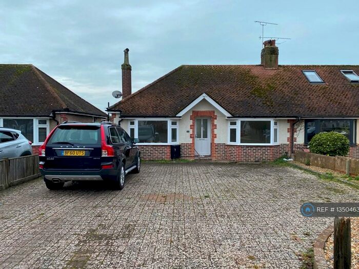 3 Bedroom Bungalow To Rent In Sunningdale Road, Worthing, BN13