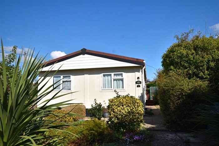 2 Bedroom Park Home For Sale In Berkeley Vale Park, Berkeley, GL13
