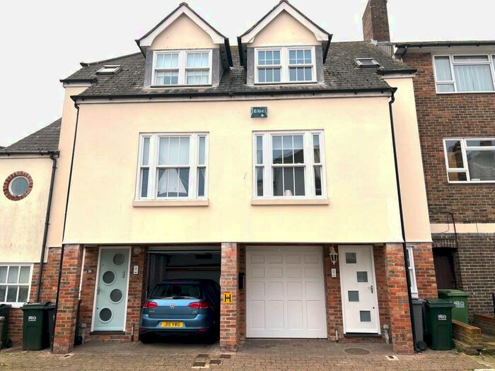 2 Bedroom Terraced House To Rent In Little Chelsea, BN21