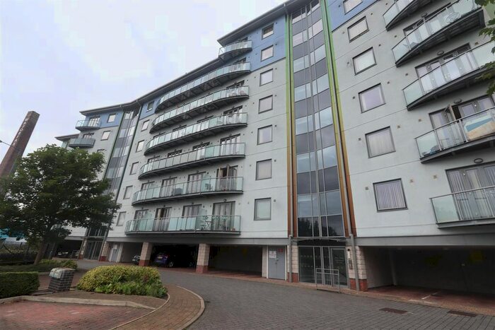 2 Bedroom Flat To Rent In Wave Close, Walsall, WS2