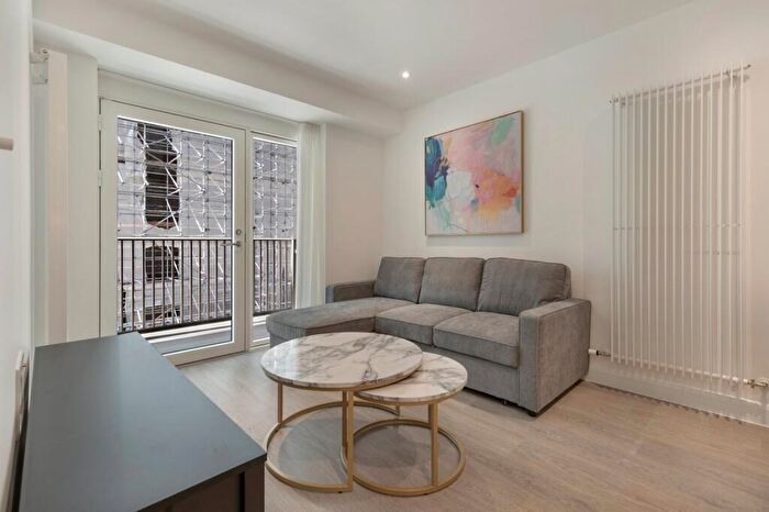 1 Bedroom Flat To Rent In Ellipse House, Eden Place, E16