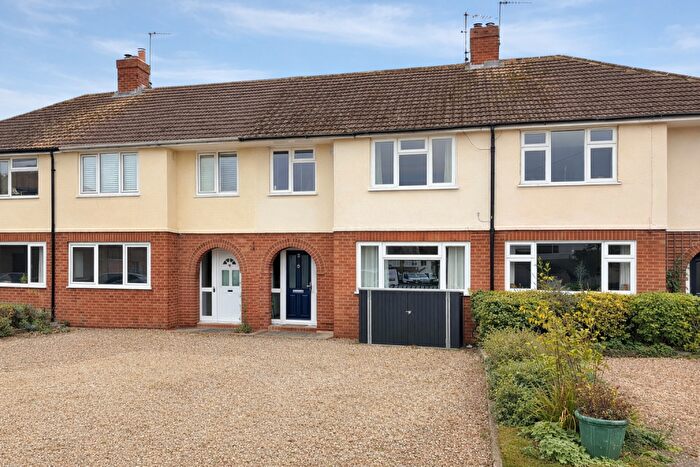 3 Bedroom Terraced House For Sale In No Chain - Stanhope Close, Wendover, HP22