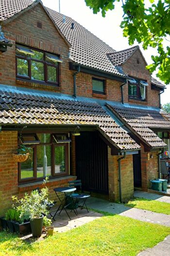 1 Bedroom End Of Terrace House For Sale In Bennett Court, Camberley, GU15