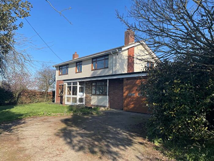 3 Bedroom Detached House To Rent In Lentons Lane, Aldermans Green, Coventry, CV2