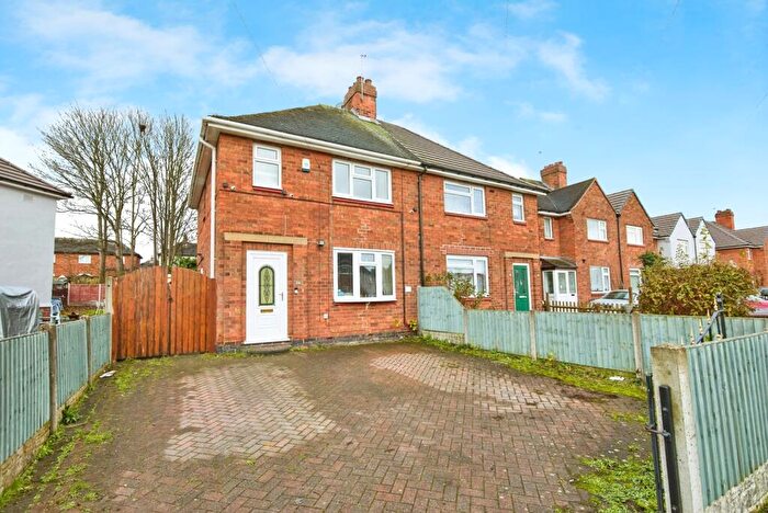 3 Bedroom Semi-Detached House For Sale In Worcester Road, Burton-on-Trent, Staffordshire, DE15