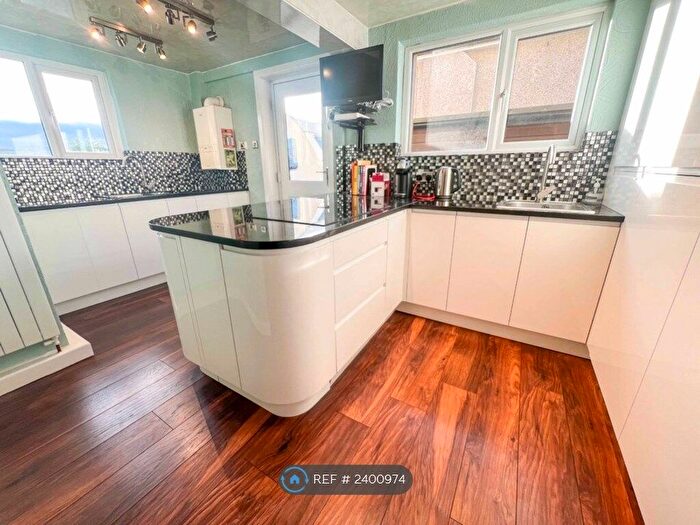 2 Bedroom End Of Terrace House To Rent In Broadway Crescent, Haslingden, Rossendale, BB4