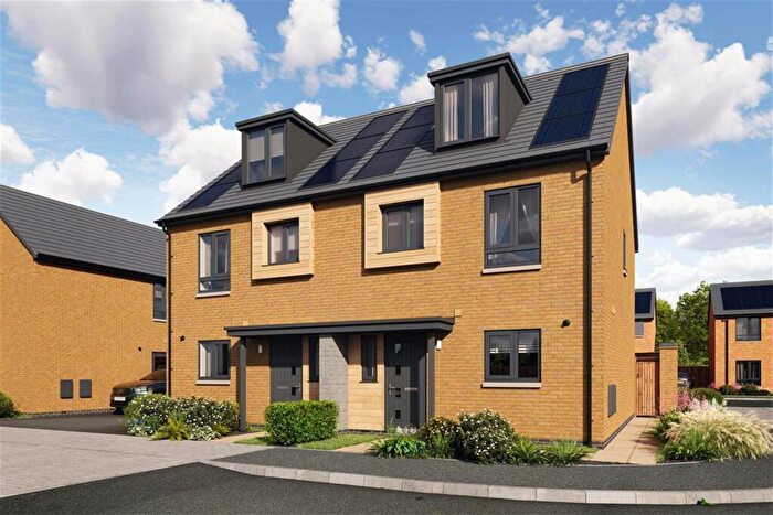 4 Bedroom Semi Detached House For Sale In Clos Helyg, Cardiff, CF3