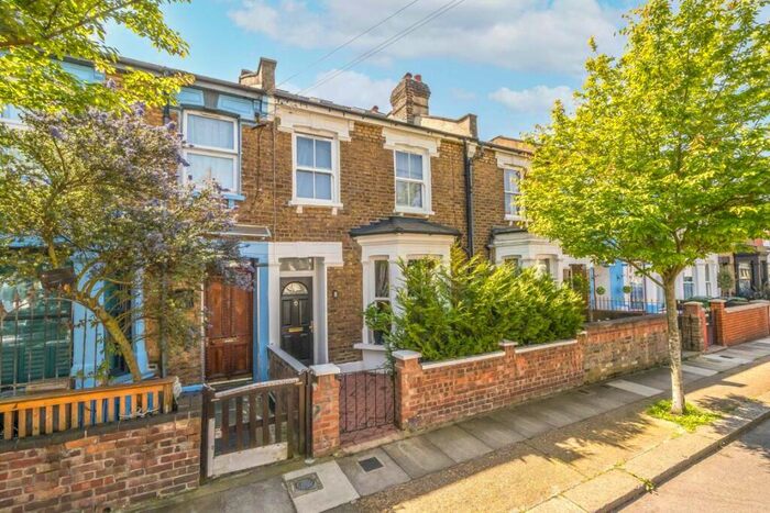 4 Bedroom Terraced House To Rent In Waldo Road, Willesden, NW10