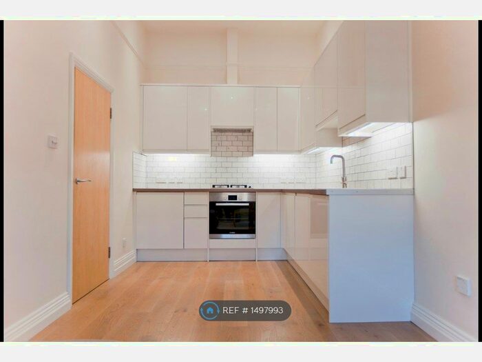 1 Bedroom Flat To Rent In Coleman Road, London, SE5