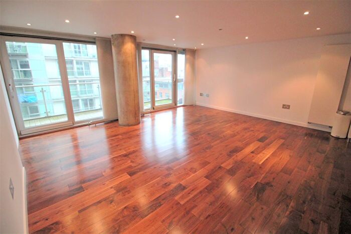 2 Bedroom Flat To Rent In Clowes Street, Salford, M3
