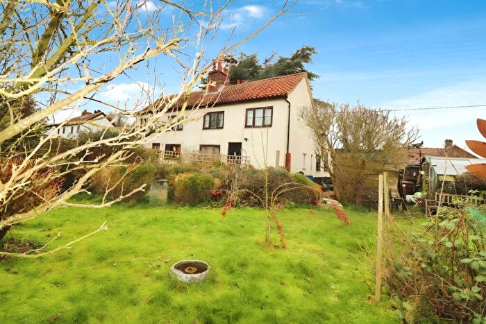2 Bedroom Semi-Detached House For Sale In Stone Lane, Hingham, Norwich, Norfolk, NR9