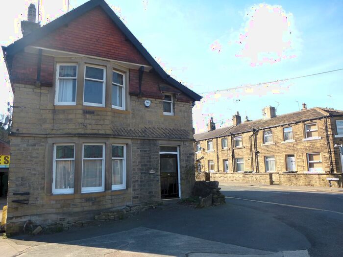 3 Bedroom Detached House To Rent In New Mill Road, Honley, Holmfirth, HD9