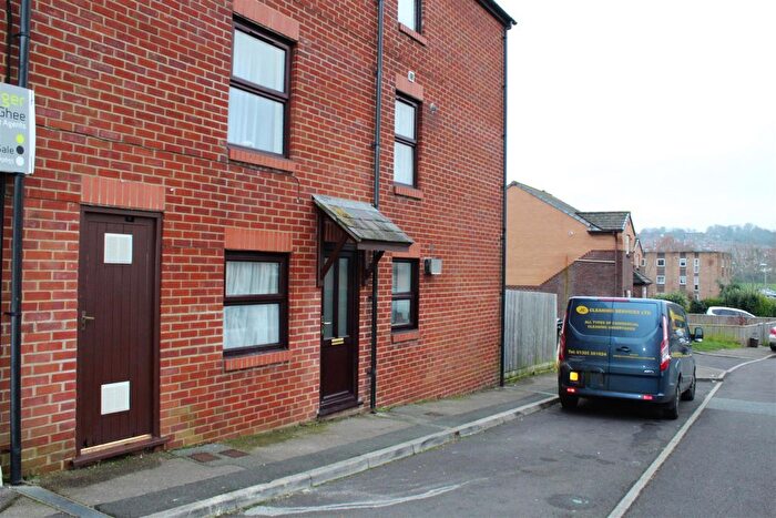 2 Bedroom Flat To Rent In Southview Road, Weymouth, DT4