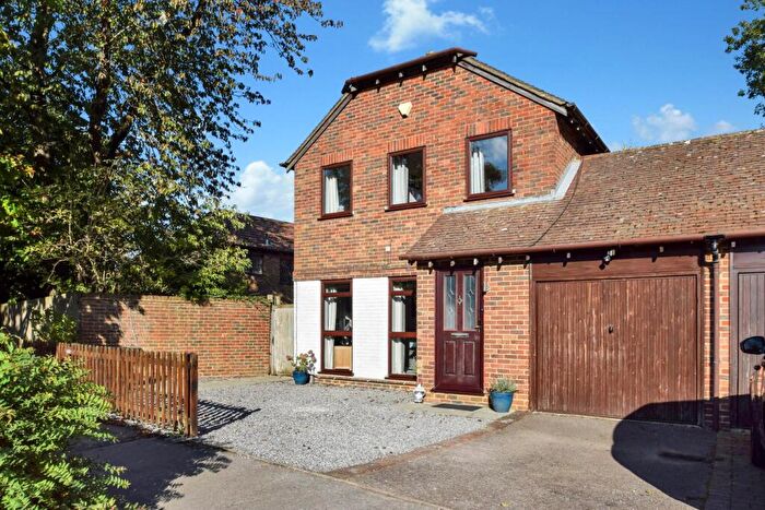 3 Bedroom Link Detached House For Sale In Forestdale Road, Walderslade Woods, Chatham, ME5