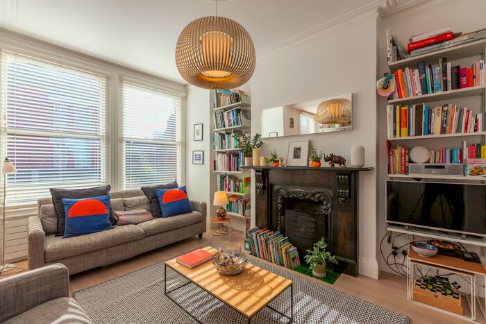 4 Bedroom Flat To Rent In Crescent Road, London, N22