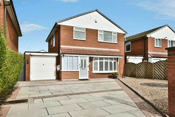 3 Bedroom Detached House For Sale In Petersfield Drive, Manchester, Greater Manchester, M23