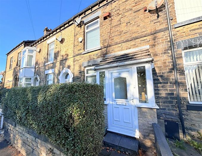 2 Bedroom Terraced House For Sale In Huddersfield Road, Stalybridge, SK15