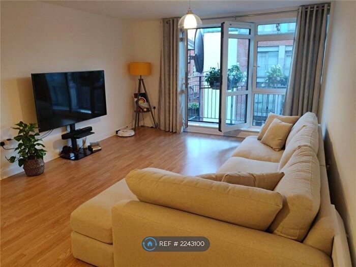 2 Bedroom Flat To Rent In Beauchamp House, Coventry, CV1
