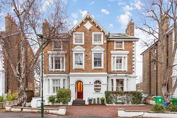 2 Bedroom Flat To Rent In Marlborough Road, Richmond, TW10