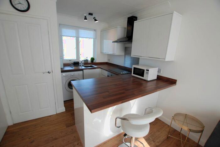 1 Bedroom Flat To Rent In Broomley Court, Fawdon, Newcastle Upon Tyne, NE3